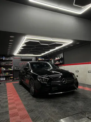 mercedes-benz-e200-amg-بحالة-الوكالة