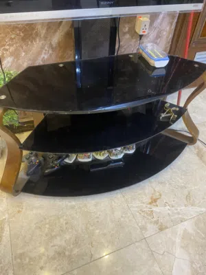 ميز تلفزيوني