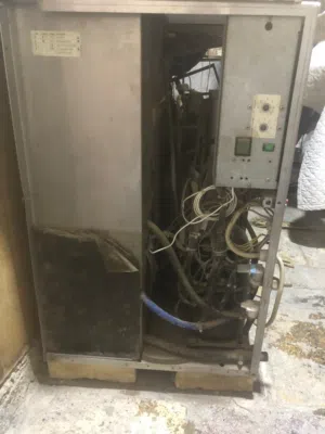 ماكنة مكعبات التلج