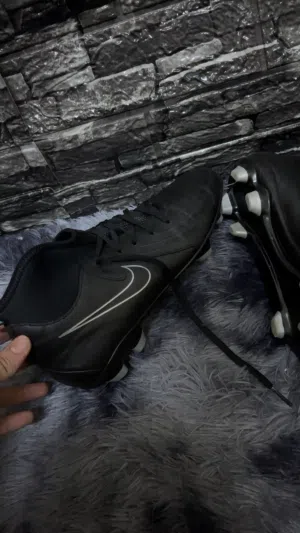 بوت كرة قدم - اوروبي اصلي نمره 40.5