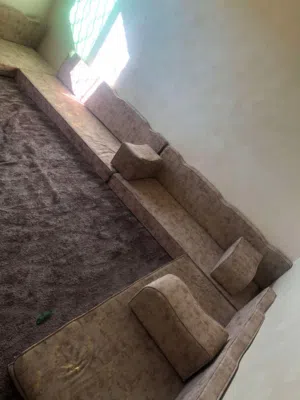 كنب او فراش عربي ارضي