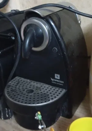 ماكنه Nespresso كبسولات قهوه شغاله ميه بالميه