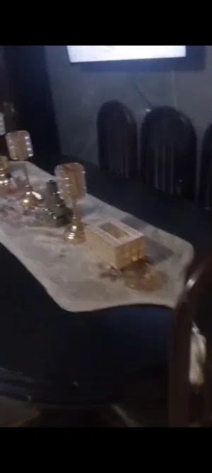 طاولة سفرة مستعملة للبيع