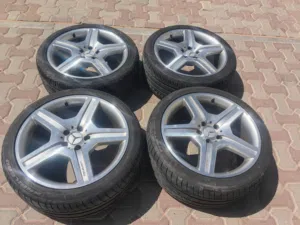 للبيع رنقات وإطارات مرسيدس AMG حجم 19 عرضين وكاله