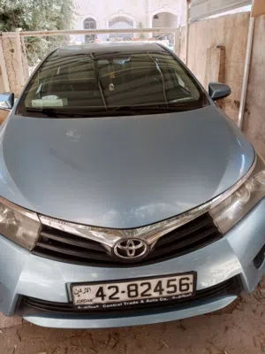 تويوتا كورولا 2015 XLI موديل 2015 - لون أزرق مع مواصفات كوريا ومرخصة