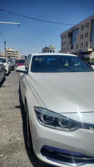 BMW 330E 2016