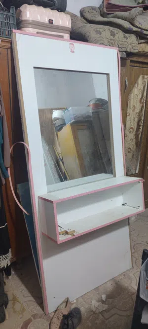 ميز حلاقه للبيع البصرة الزبير