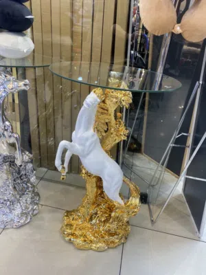 تحف نثريات حفر على التحف ديكورات داخلية تحف طاولات طاولة شكل خيل الوان مختلفة ذهبي فضي ابيض