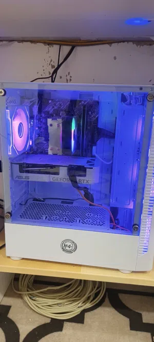مع ملحقات pc للبيع