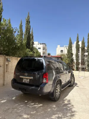 نيسان باثفايندرPathfinder 2010 فيراني اعلى صنف LE بسعة محرك 4000 سي سي مع ميزات حديثة