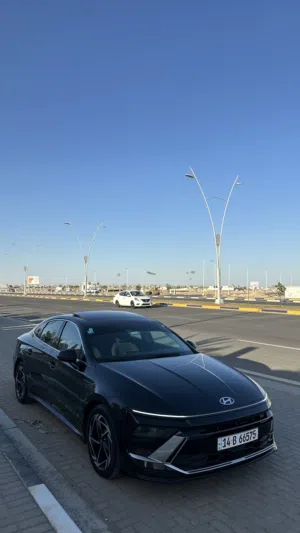 سوناتا 24 فول اعلى فئه   وارد امريكي ماشيه 38 الف كيلو ب 207$
