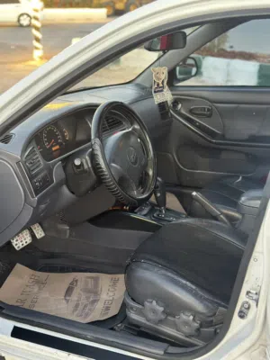 للبيع  HYUNDAI XD 2002