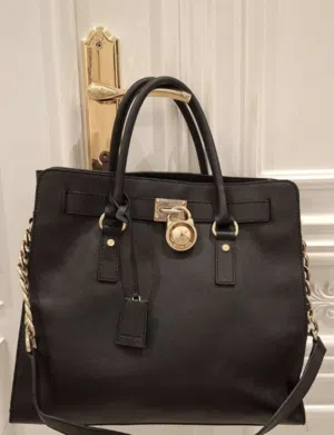 شنطة Michael Kors أصلية جلد أسود – استعمال بسيط