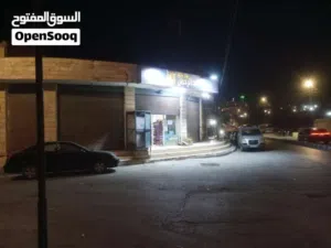 مجمع تجاري في الاردن الزرقاء حي رمزي للبيع