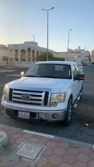 للبيع وانيت فورد F150