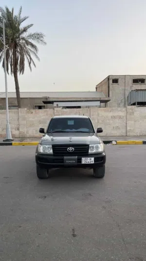 سلام عليكم للبيع تويوتا مونيكا مديل2000 محدث2006