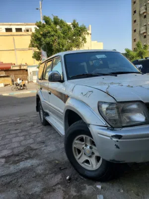 برادو تيوتا موديل 2000 السعر 17000 الالف سعودي