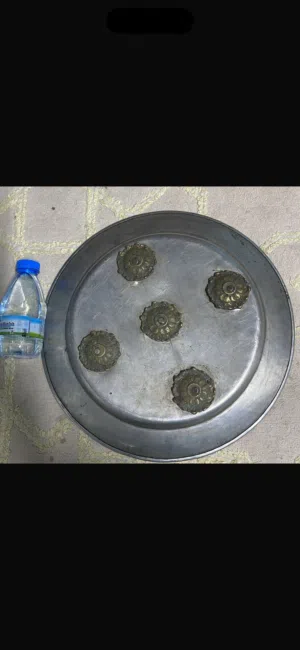 دروع او تروس قديمه