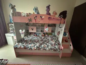 Kids bunk bed with 3 mattresses