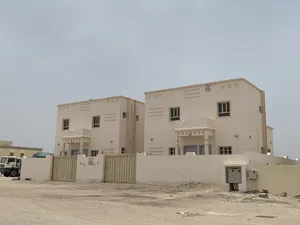 170 m2 4 Bedrooms Villa for Rent in Al Wustaa Al Duqum