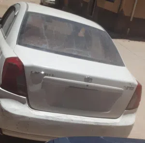 لاسيتي محرك وكنبيوا توماتك