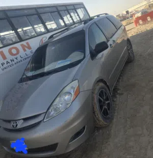 سياره سيينا 2008