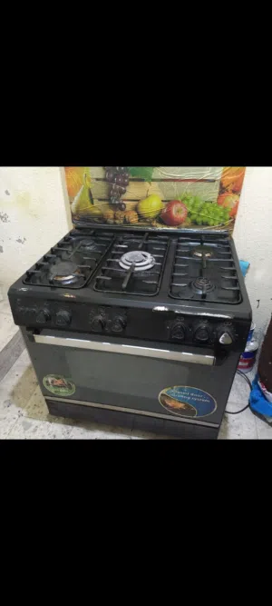 غاز مستعمل للبيع وبحاجة تصليح الفرن