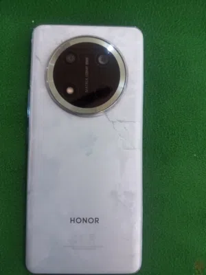 السلام وعليكم اخوان  جهاز Honor X9C  مستعمل قليل النظافه فول  بطاريه تطول ايام