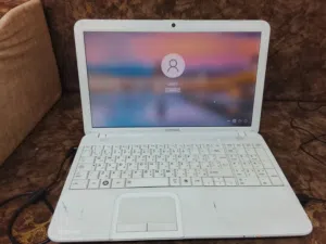 لابتوب نوع توشيبا