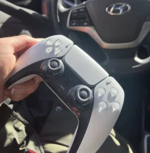 ايدتين سوني 5 - ps5 control سوني نظيفة جدا