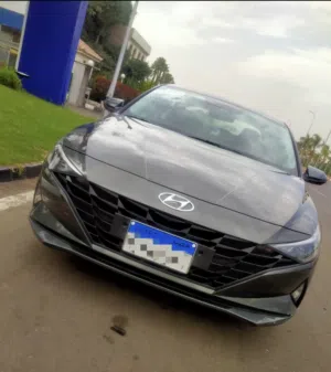 اجر مع AMG هيونداي النترا cn7 هاي لاين فتحة سقف