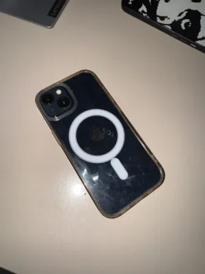 iPhone 13 مستعمل بحاله من ممتازه