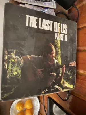 جهاز بلاستيشن ps4slim أوف لاين الجهاز كسر زيرو معاه دراع اوريجينال و دارع كوبي ربنا يبارك لصاحبه