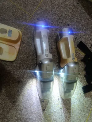 مكنستين محمولتين Turbo Akku Vac (لاسلكية) بحالة جيدة