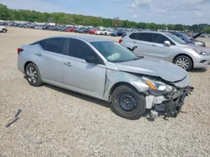 Used Nissan Altima in Al Batinah