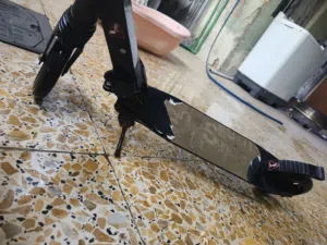 سكوتر اسود فافون