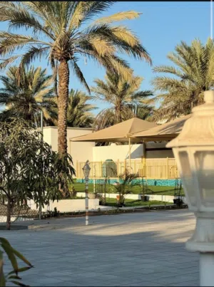مزرعة عائلية في قريات بمسطحات خضراء
