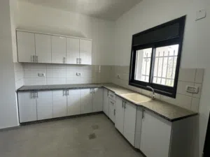155 m2 3 Bedrooms Apartments for Sale in Ramallah and Al-Bireh Beit 'Ur At Tahta