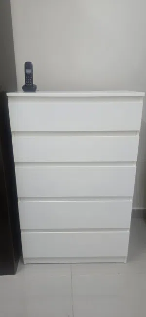 IKEA WHITE 5-drawer Chest of Drawers with nightstand
