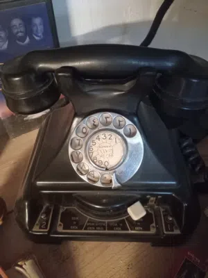 هاتف ارضي انجليزي
