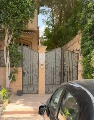Villa - House . Egypt . Landlord0