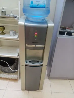 إعلان بيع مبرد ماء / Water Dispenser for Sale
