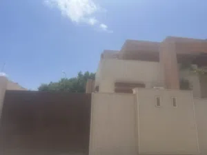 فيلا للإيجار