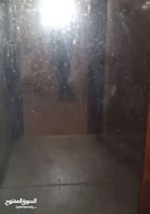حصل قبل ارتفاع الاسعار دولاب ايطالي خشب تقيل 4 دلفات مع مرايه في الوسط+ دولاب صغير 2 دلفه مع ادراج