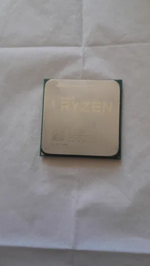 معالج ryzen 5 2600 مع مروحته amd