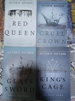 سلسلة Red Queen الإنجليزية (فنتازيا) للروائية Victoria Aveyard