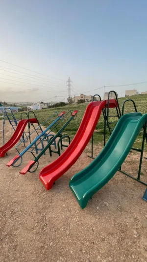 العاب اطفال لتجهيز الحدائق للبيوت والمزارع والشاليهات والحدائق العامه متوفر بجوده عاليه ومتانه مميزه