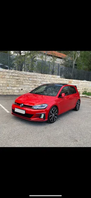 Gti Mk7.5 بويه شركة فللللللللللللل ملغم اضافات مع بانوراما بحاله الوكاله