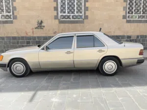 مرسديس 230 موديل 1989 4بصطون  اسعر عرطه جداً 3500دولار قابل لتفاوض