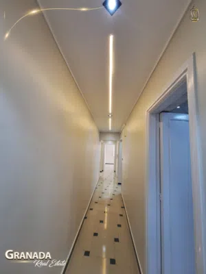 شقة في ميامي عيسوي مباشر بالقرب من كل الخدمات الحيوية